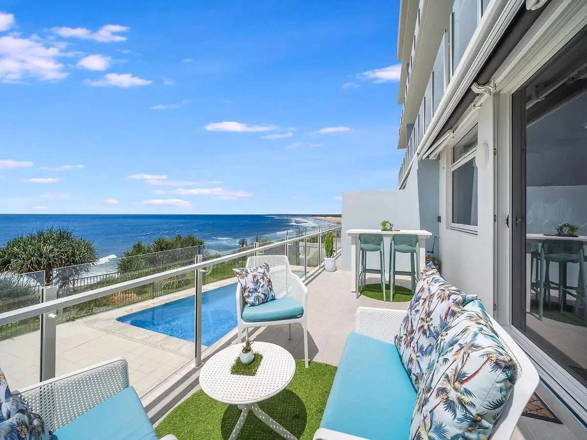 Steps To Kings Beach, Absolute Beachfront & Big Balcony Caloundra