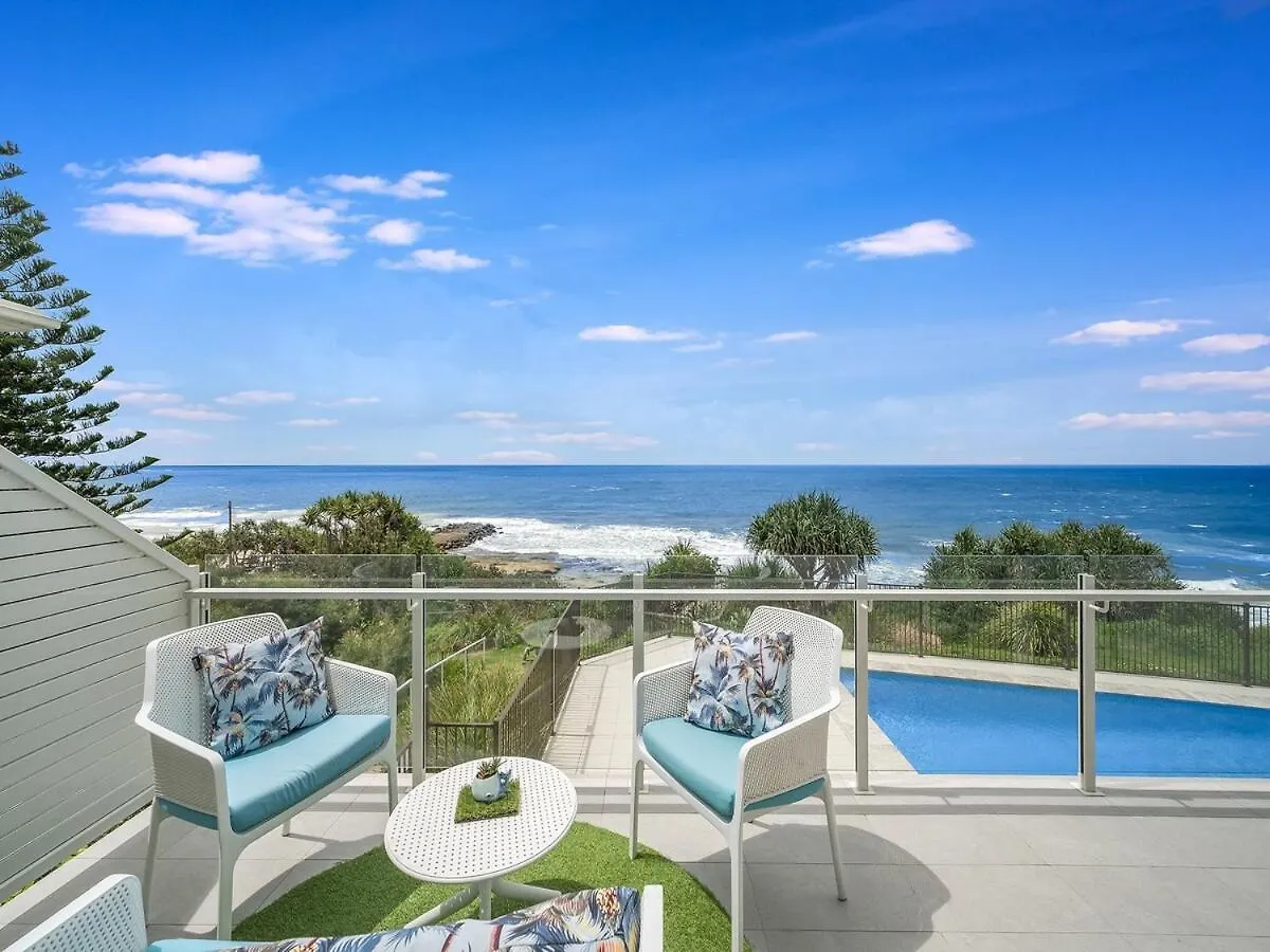 Steps To Kings Beach, Absolute Beachfront & Big Balcony Caloundra Apartment